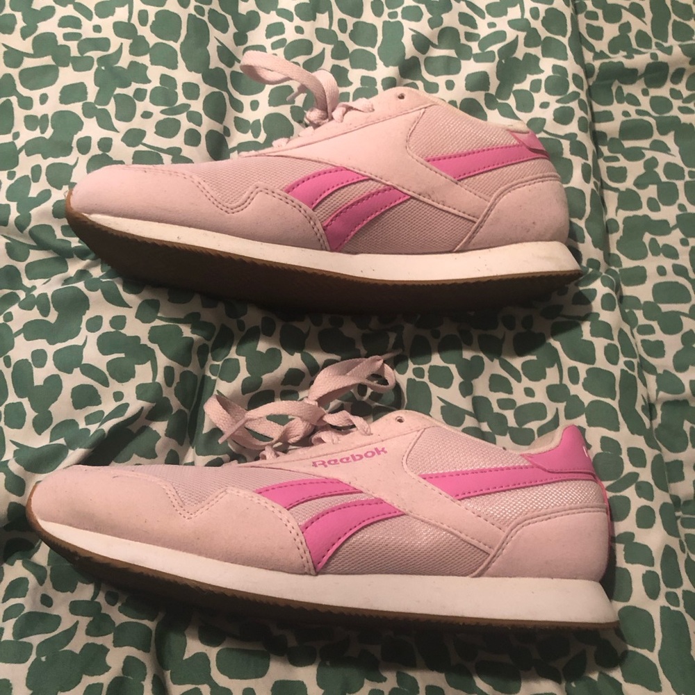 Reebok Women's Light Pink and Magenta Sneakers